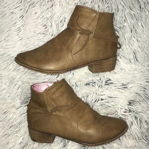 🌸 Kensie girl  booties